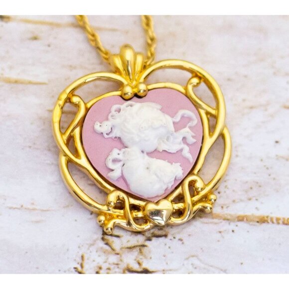 19 inch, Vintage Heart Angel Cameo Gold Tone Necklace by Precious Memories - BA1 - Picture 1 of 3